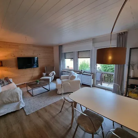 Luxurioes Modernisiertes In See- Und Stadtnaehe *